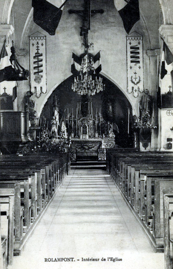 L'intérieur de l'église en 1915